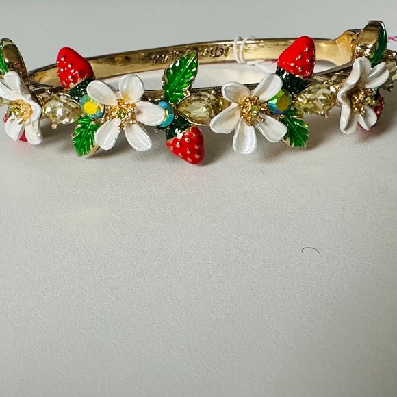 BETSEY JOHNSON Strawberry Hinged Bangle Bracelet - Picture 1 of 5